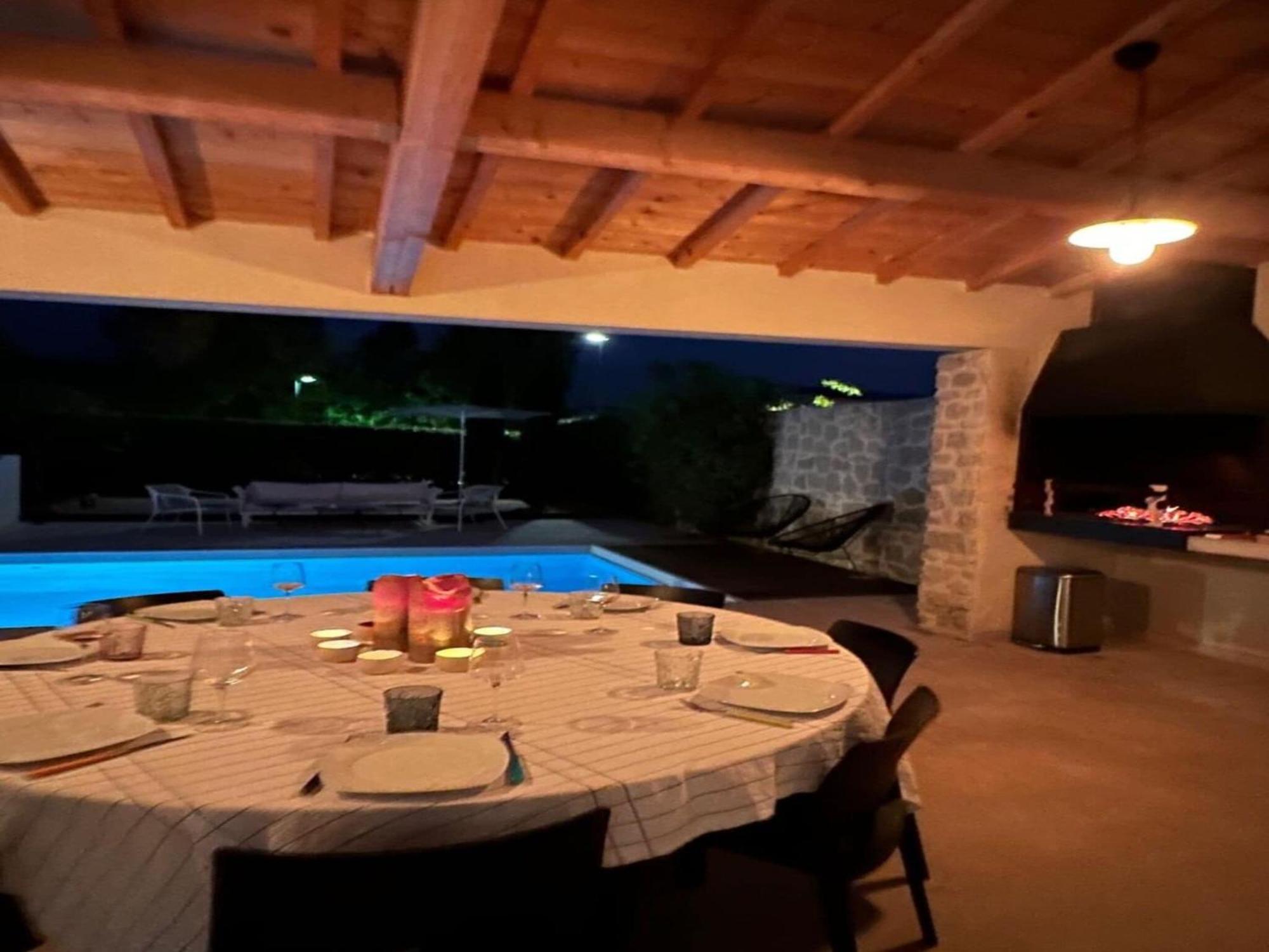 Modern Villa With Private Pool In Malauc N Malaucene Exterior photo